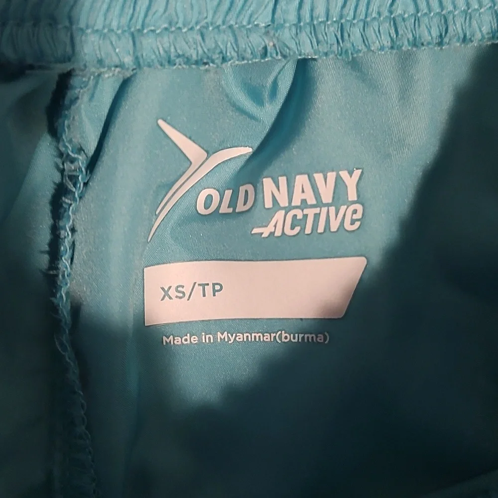 NWOT Old Navy Active Shorts